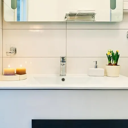 Regina Apartment
